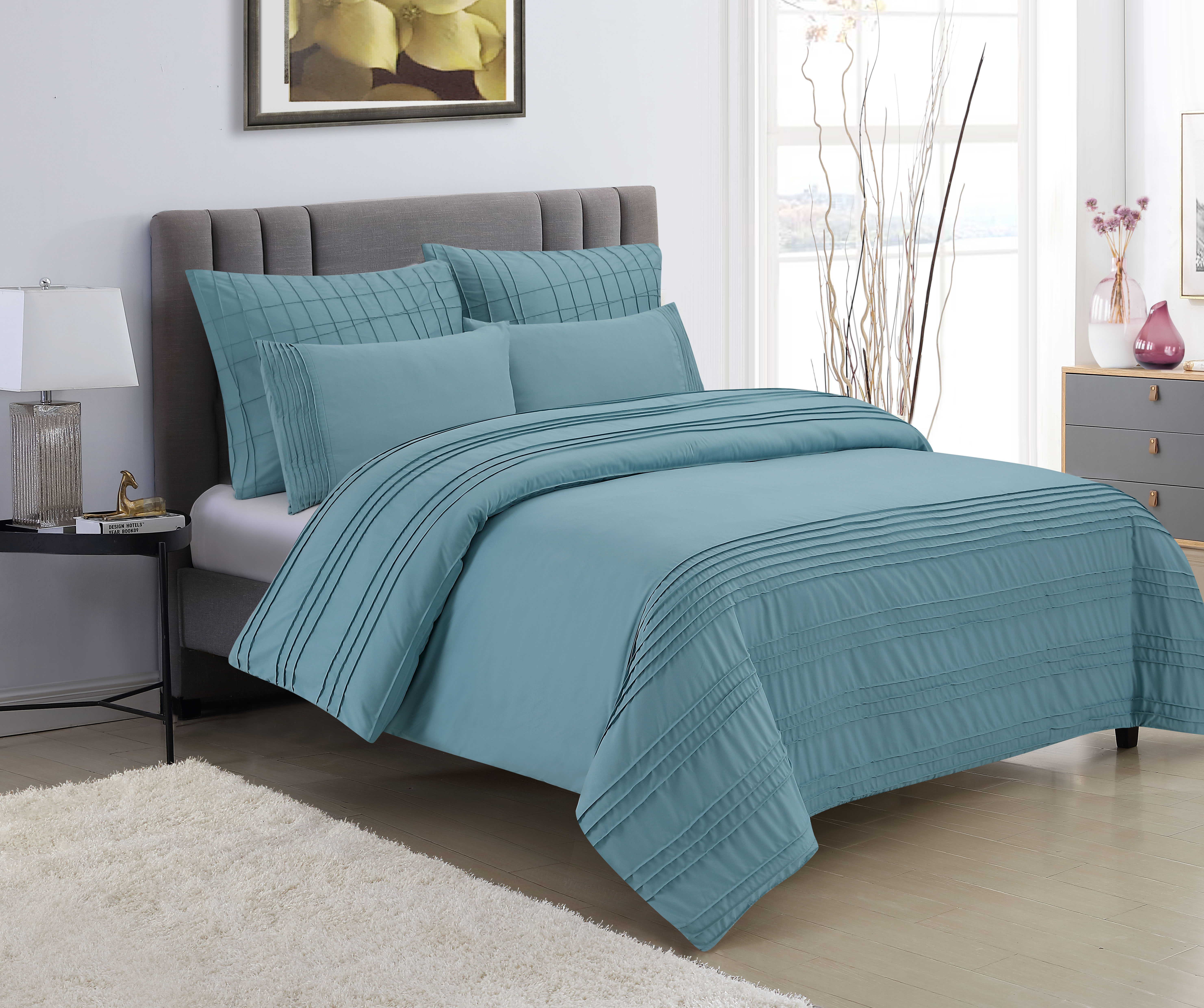 Down alternative comforter quality microfiber