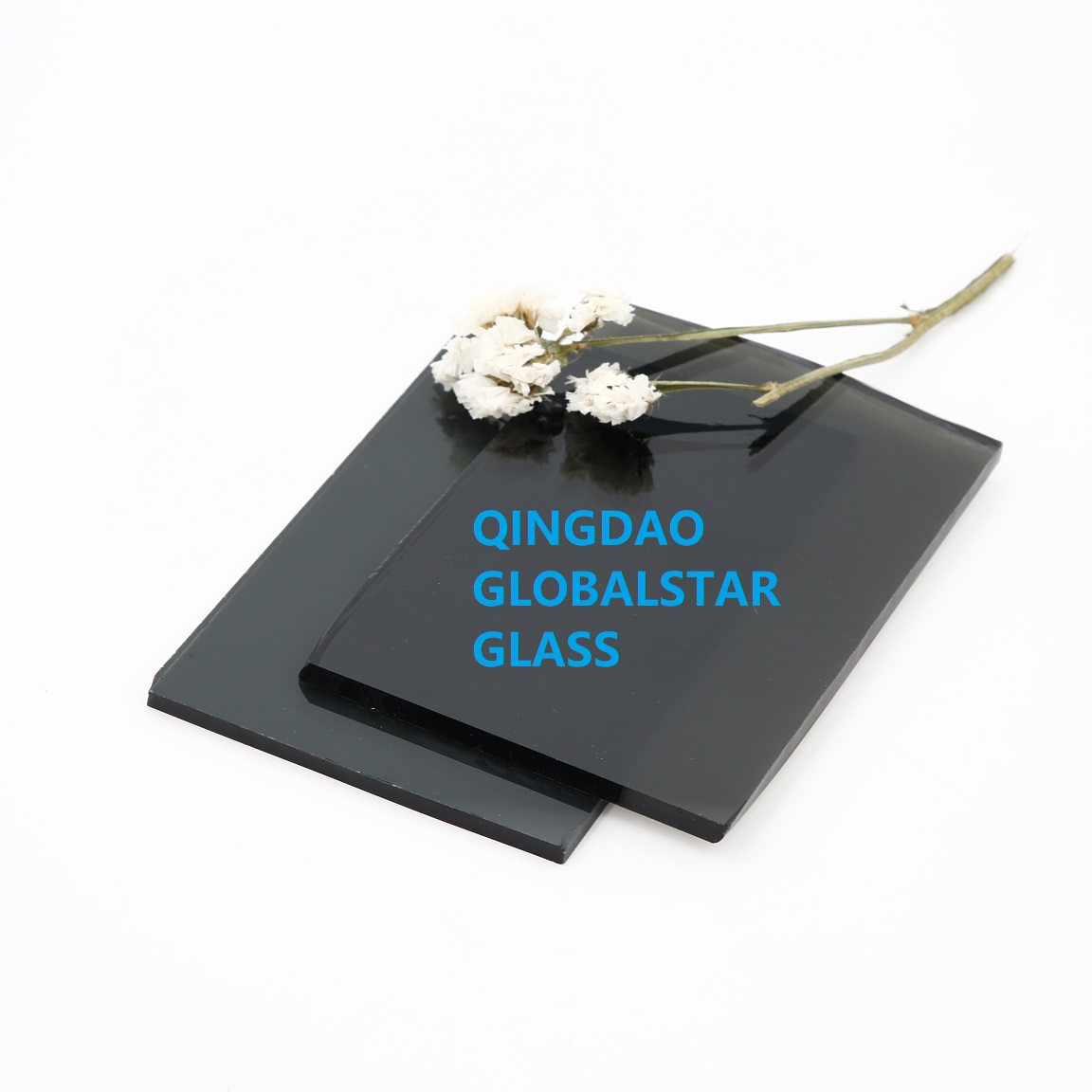 dark grey/dark gray reflective glass