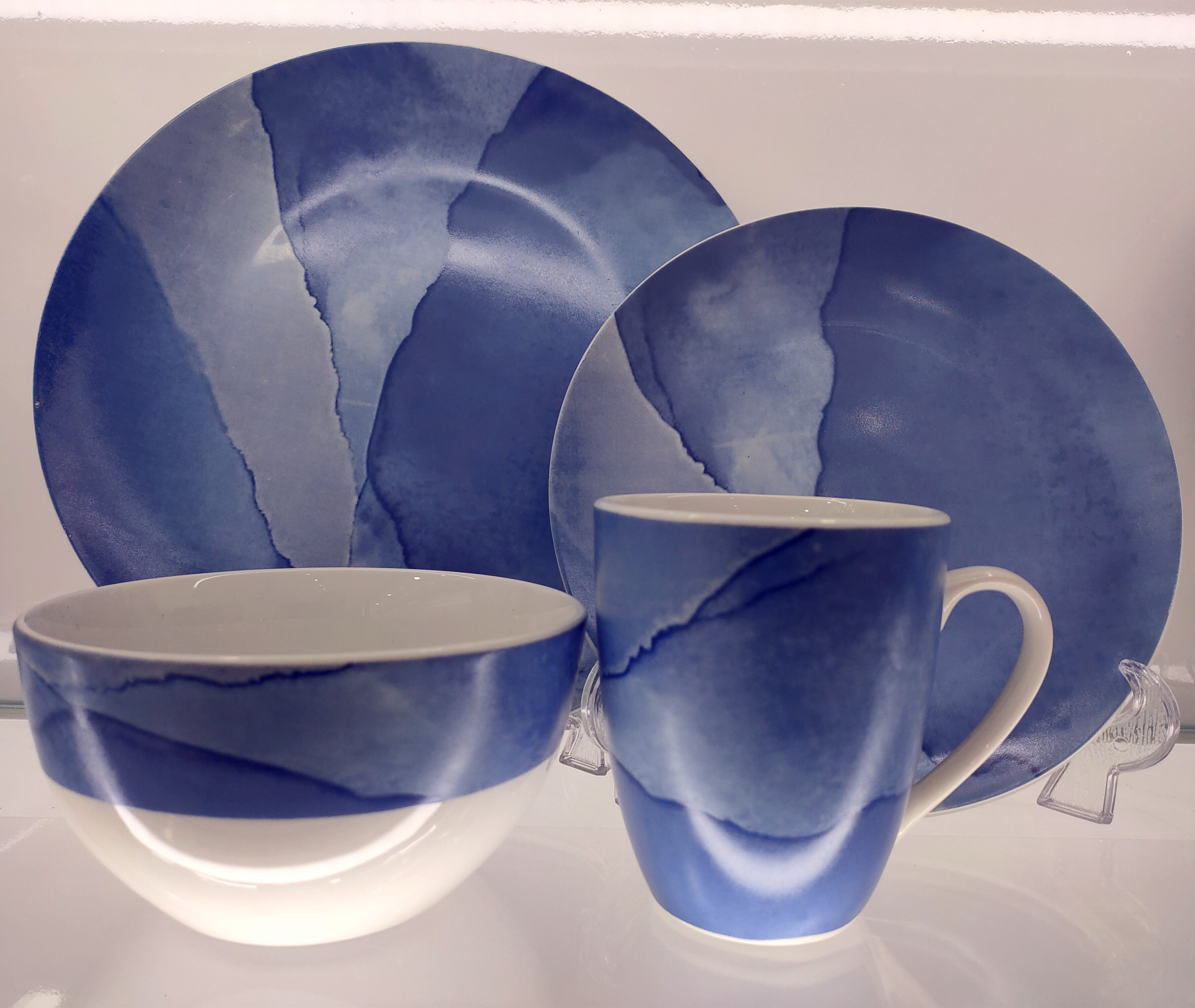 16 Piece Porcelain Dinnerware Moonshine