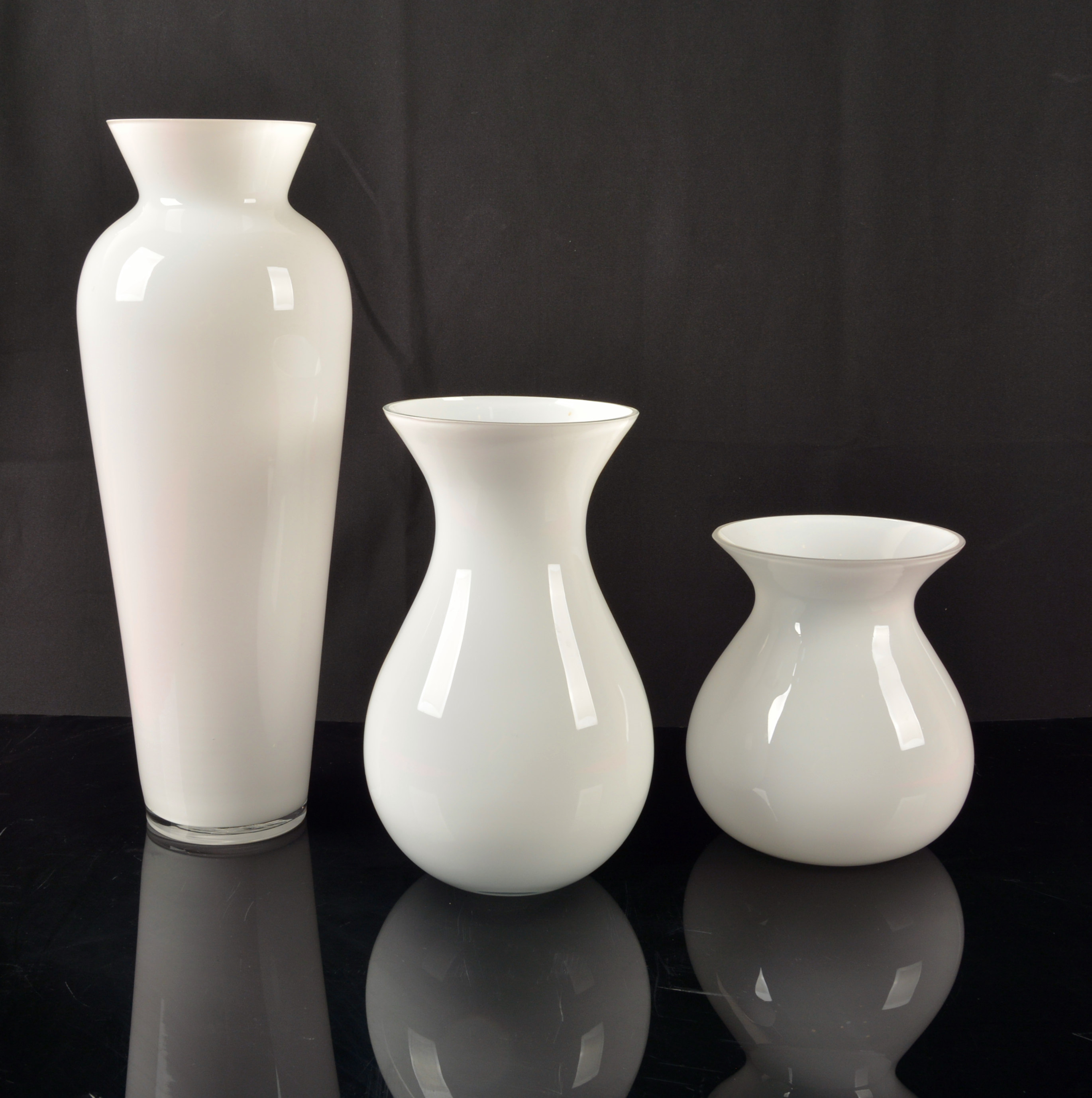 Primary white glass vase