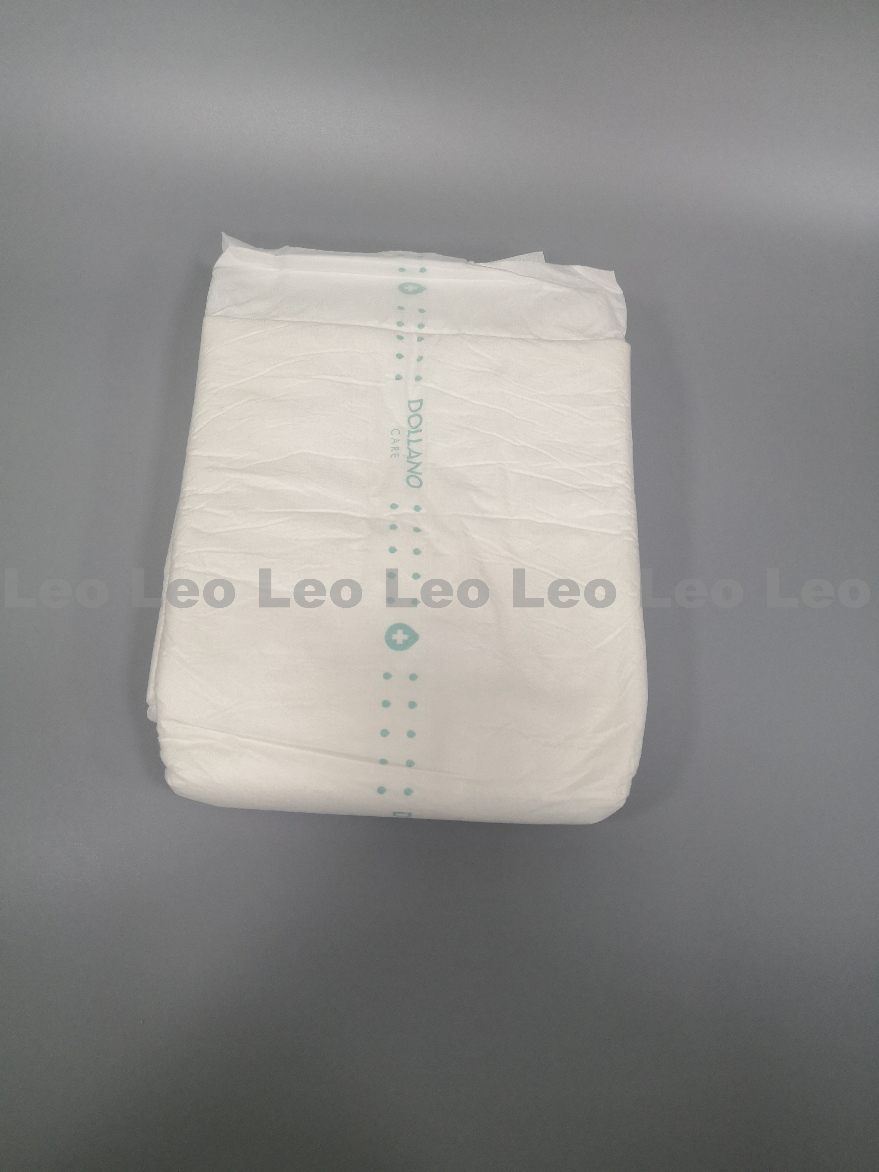 Liao Factory Wholesale Disposable Adult Diaper OEM Adult Diapers Class A