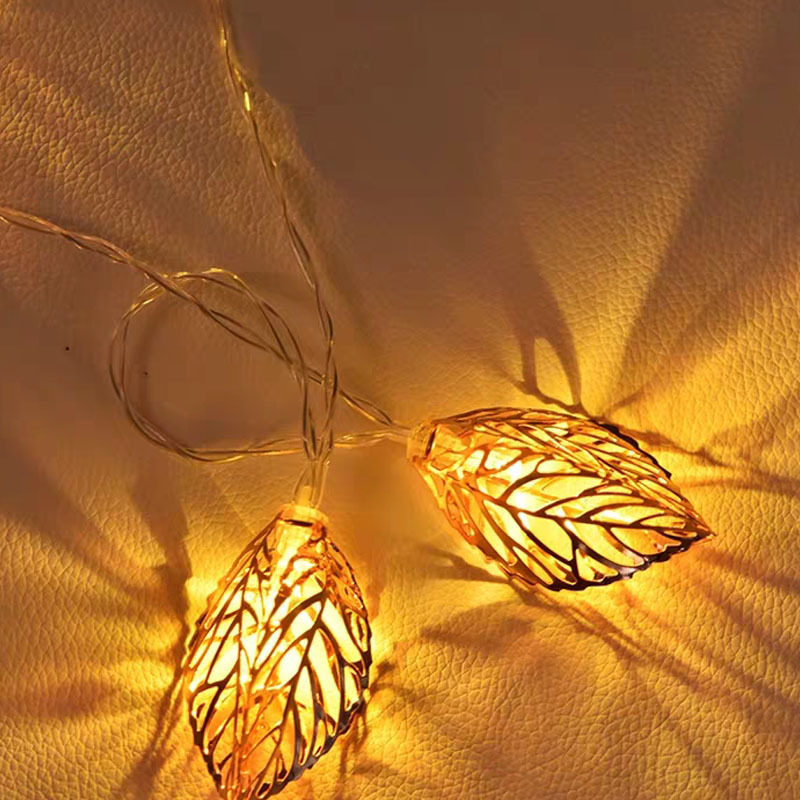 Golden leaf shaped string lights