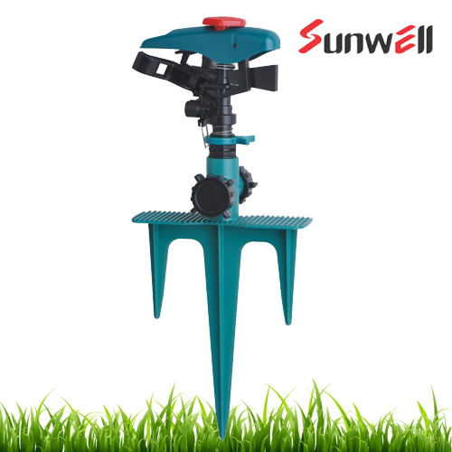plastic sprinkler with step spike
