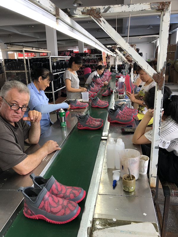 Huai'an Wanbang Sports Equipment Co., Ltd. – fishing pants/waders 2