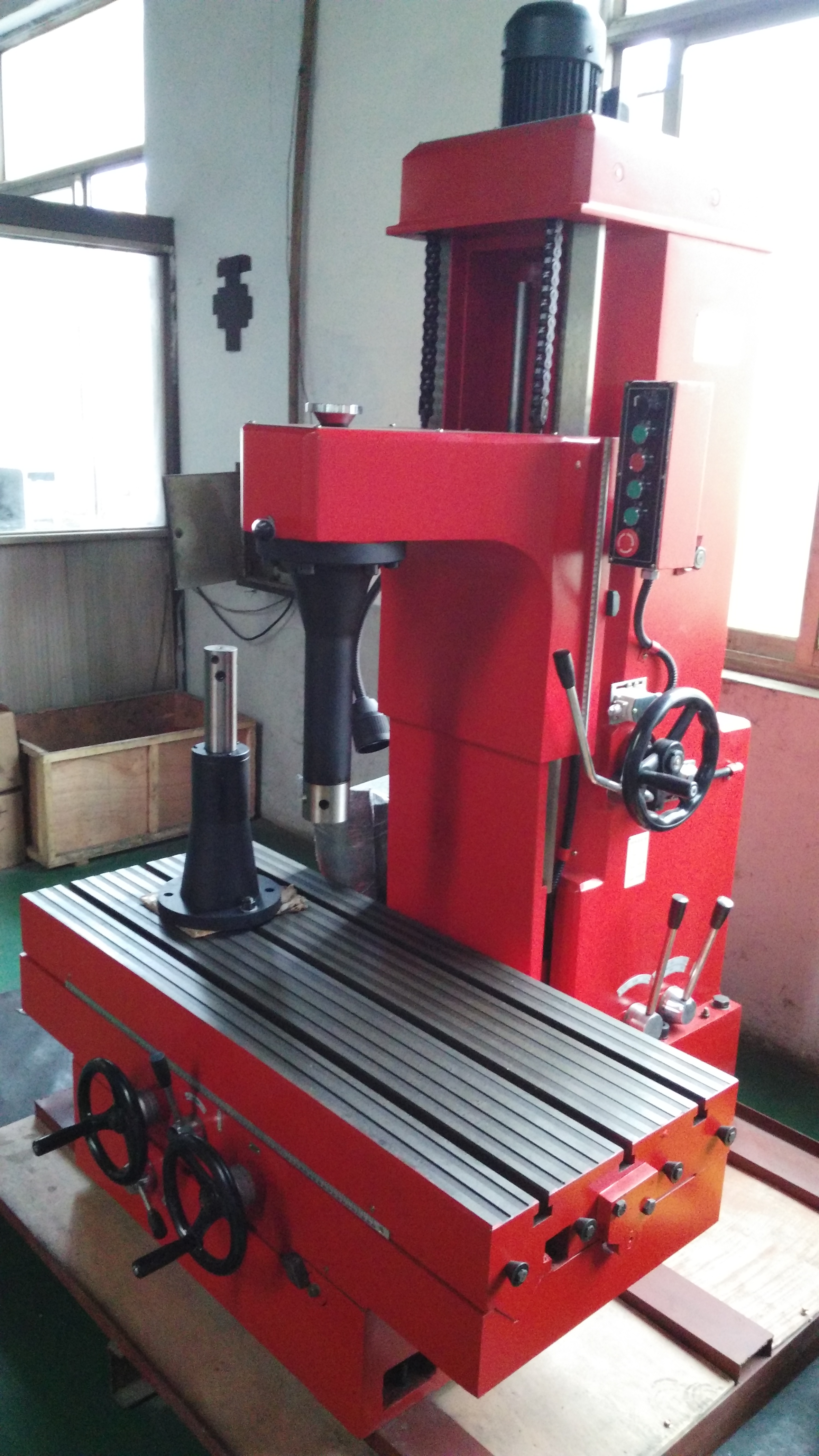 Cylinder boring machine