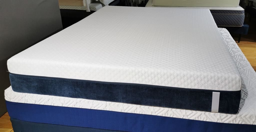 Luxury knit cooling mattress cover