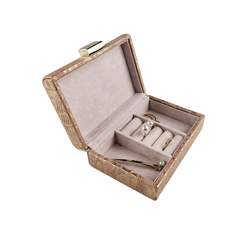 small jewelry box/jewellery case