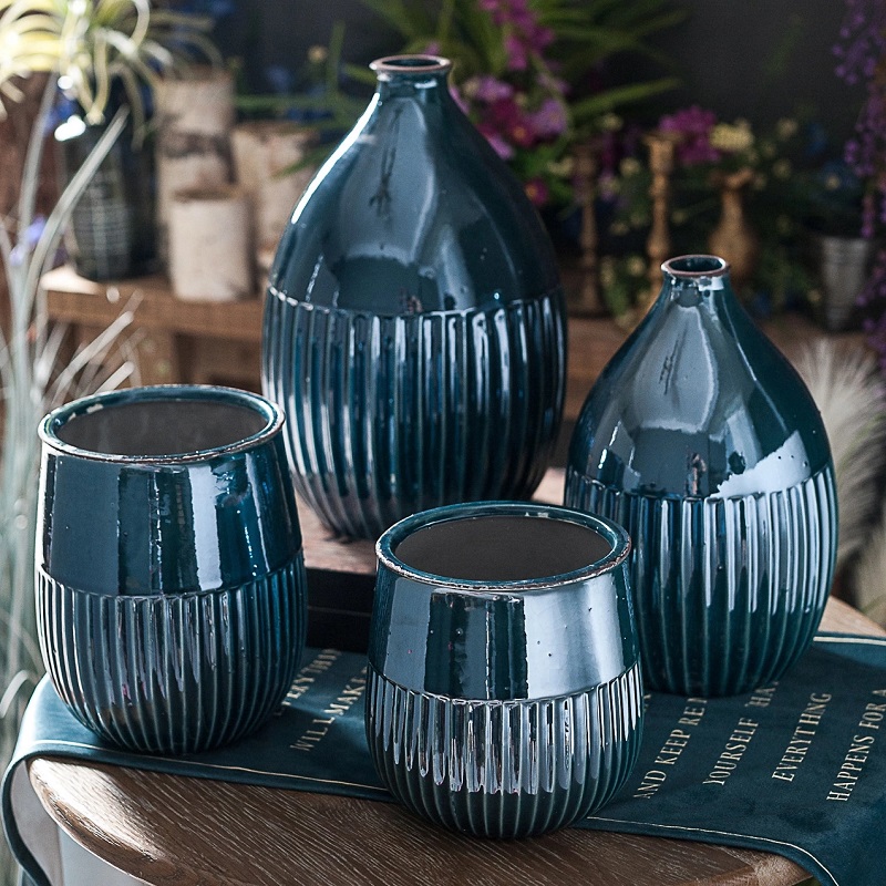 vase