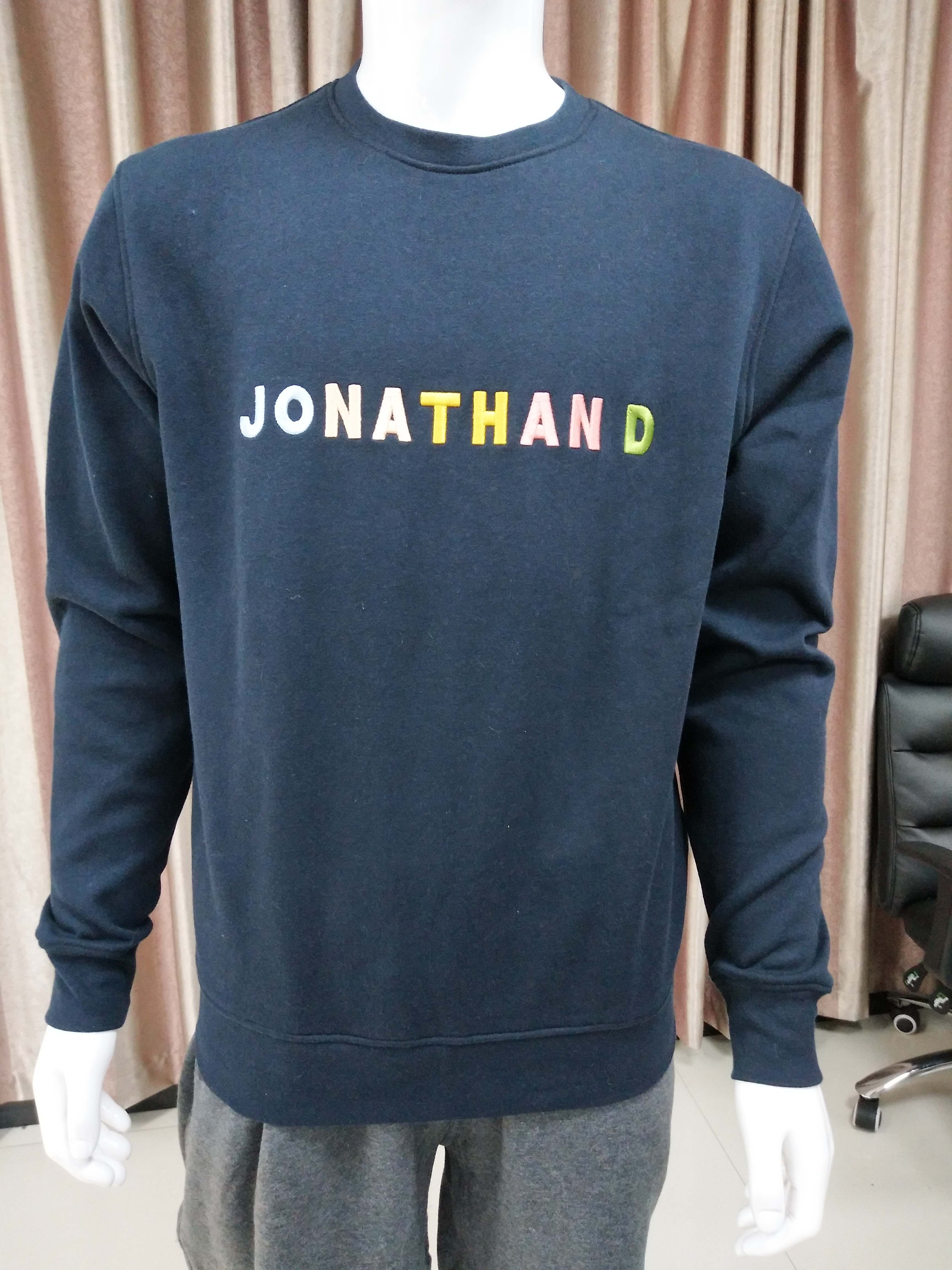 Round neck Long sleeve hoodie fasion style with colorful embroider