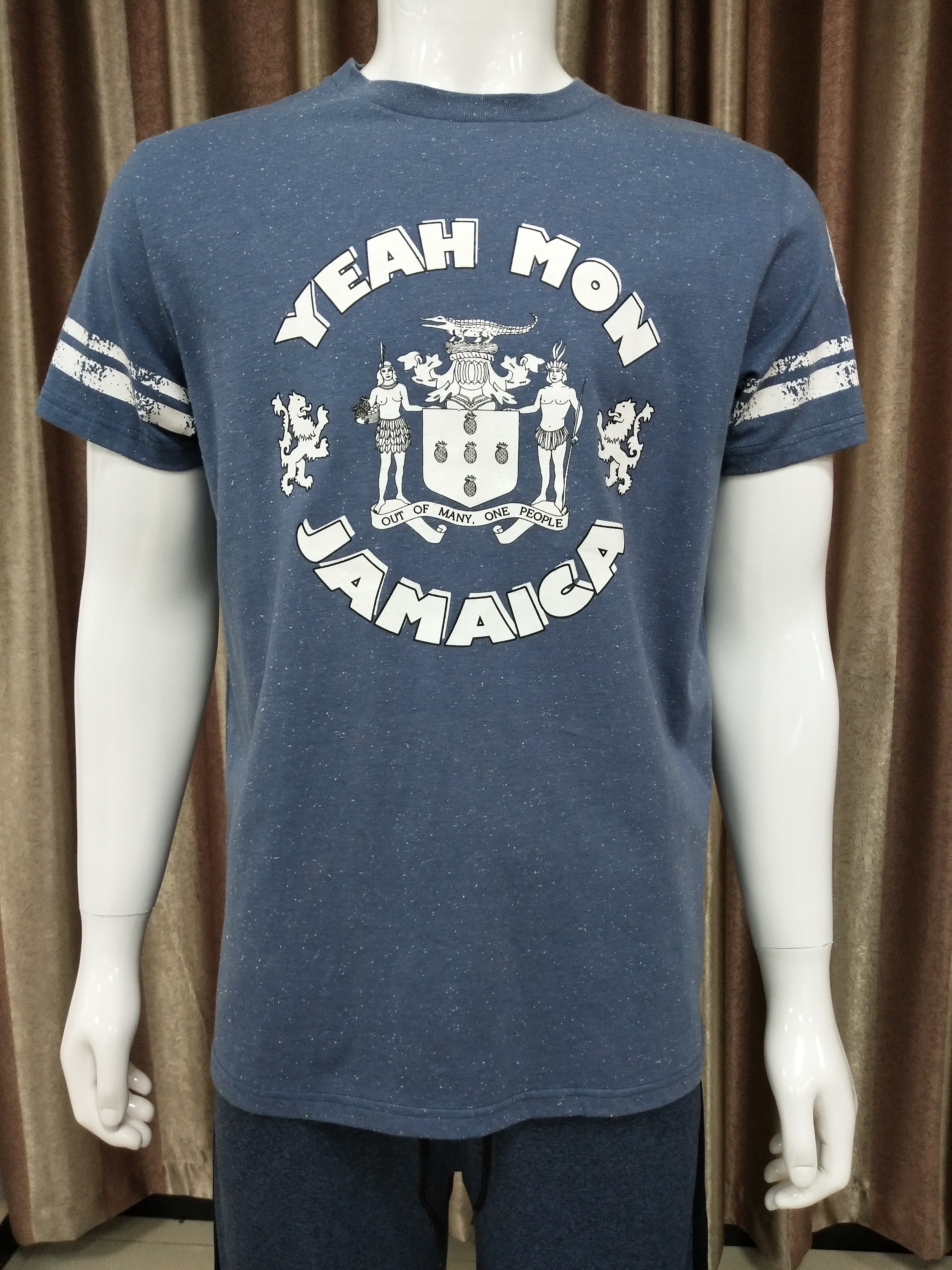 150gsm CVC snowflake rubber print t shirt