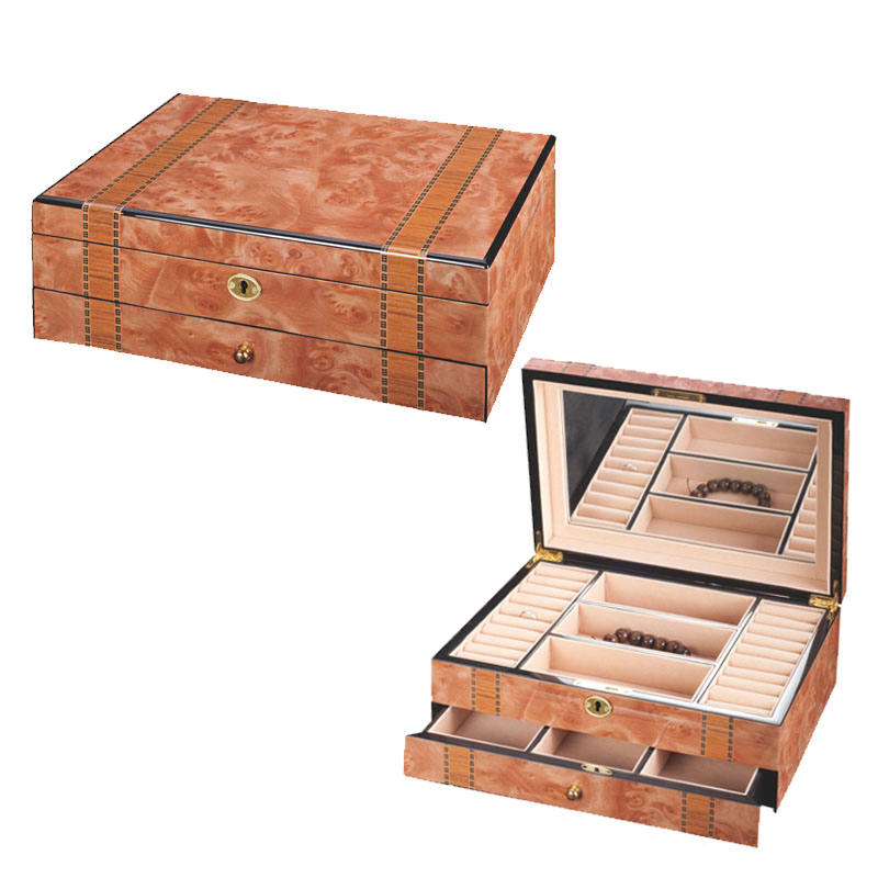 High gloss wooden jewellery box