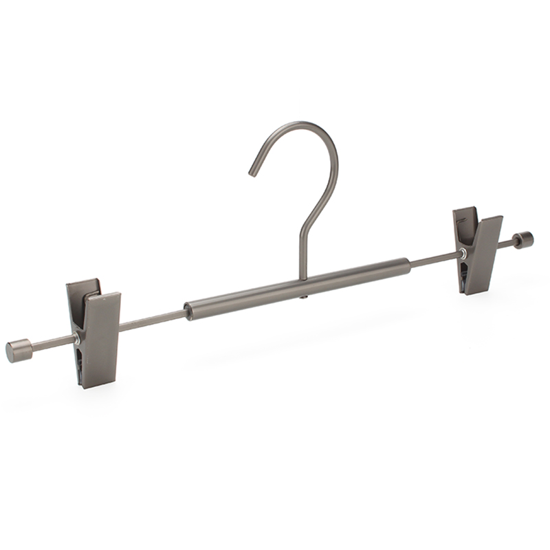 Metal tube hanger
