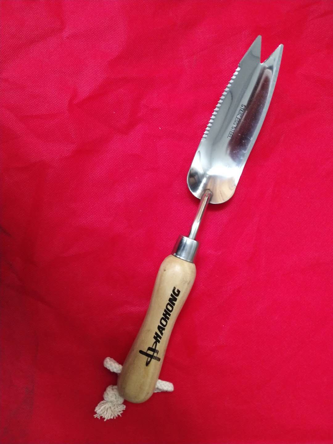 3-IN-1 MULTI-PURPOSE WEEDER HAND wooden GRIP STAINLESS STEEL