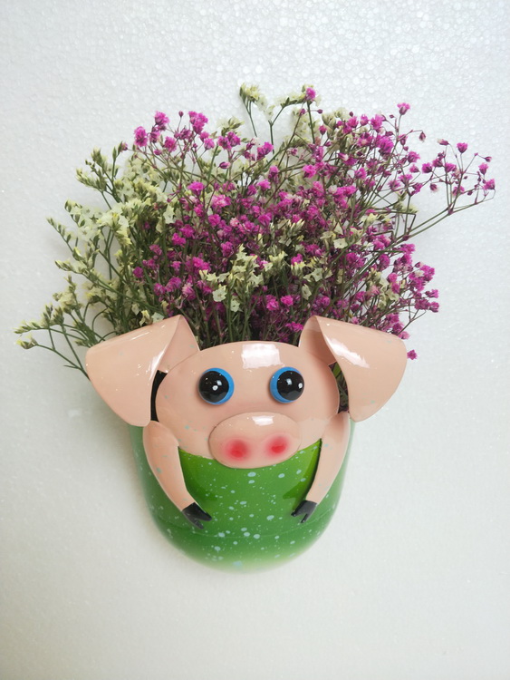 Cartoon Pig Flowerpot wall hanging