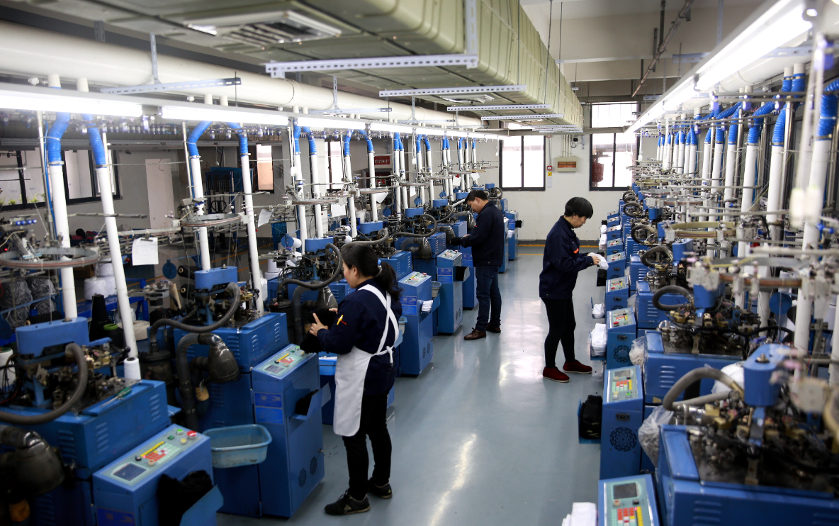 Jiangsu Yuxing Textile Co., Ltd. – Christmas socks 2