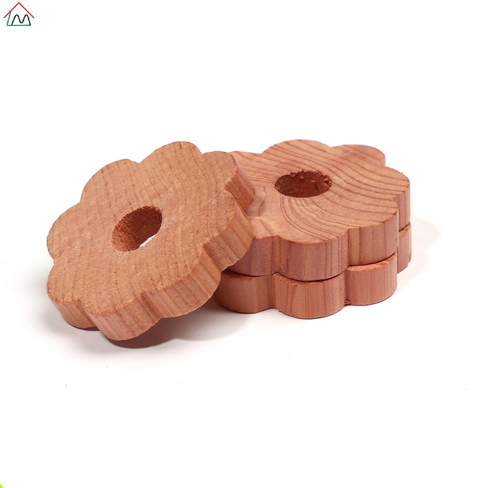 Flower shape aromatic cedar wood moth blocks
