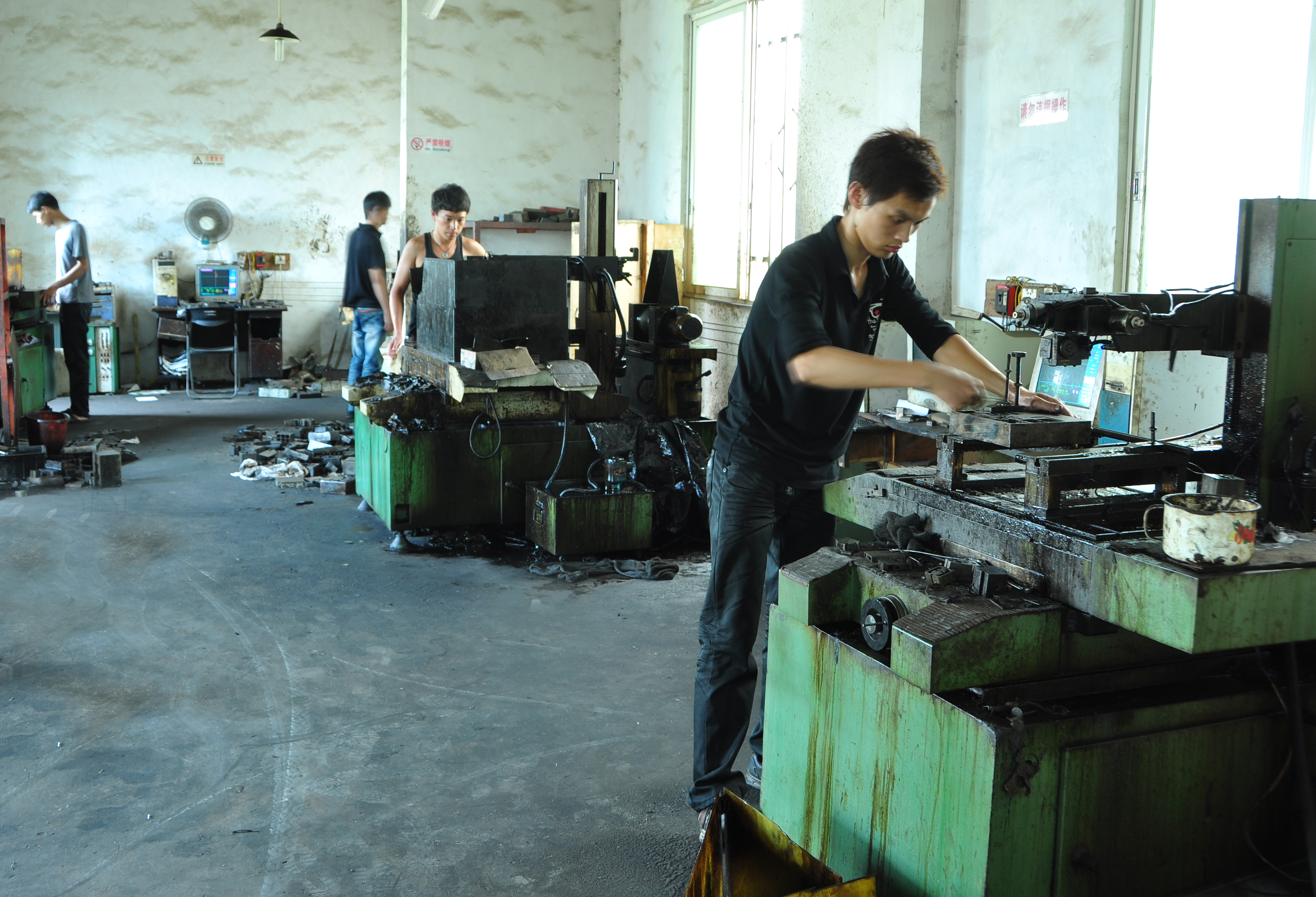 Jieyang Hengdebao Industrial Co., Ltd. – hinges 2