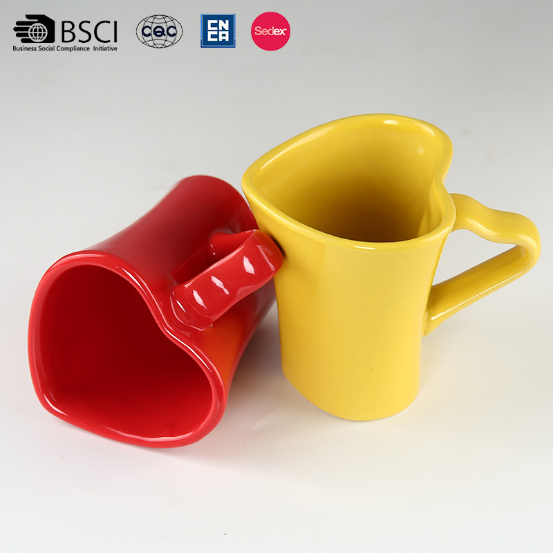 ceramic mug Ceramic heart shaped mug