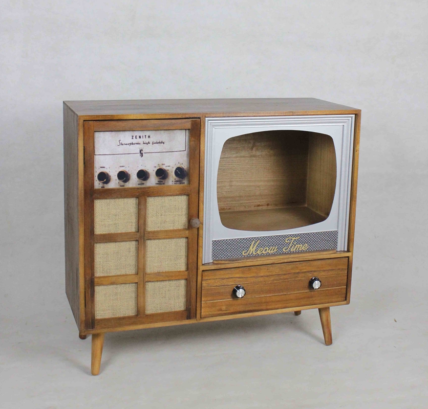 Radio pet's home