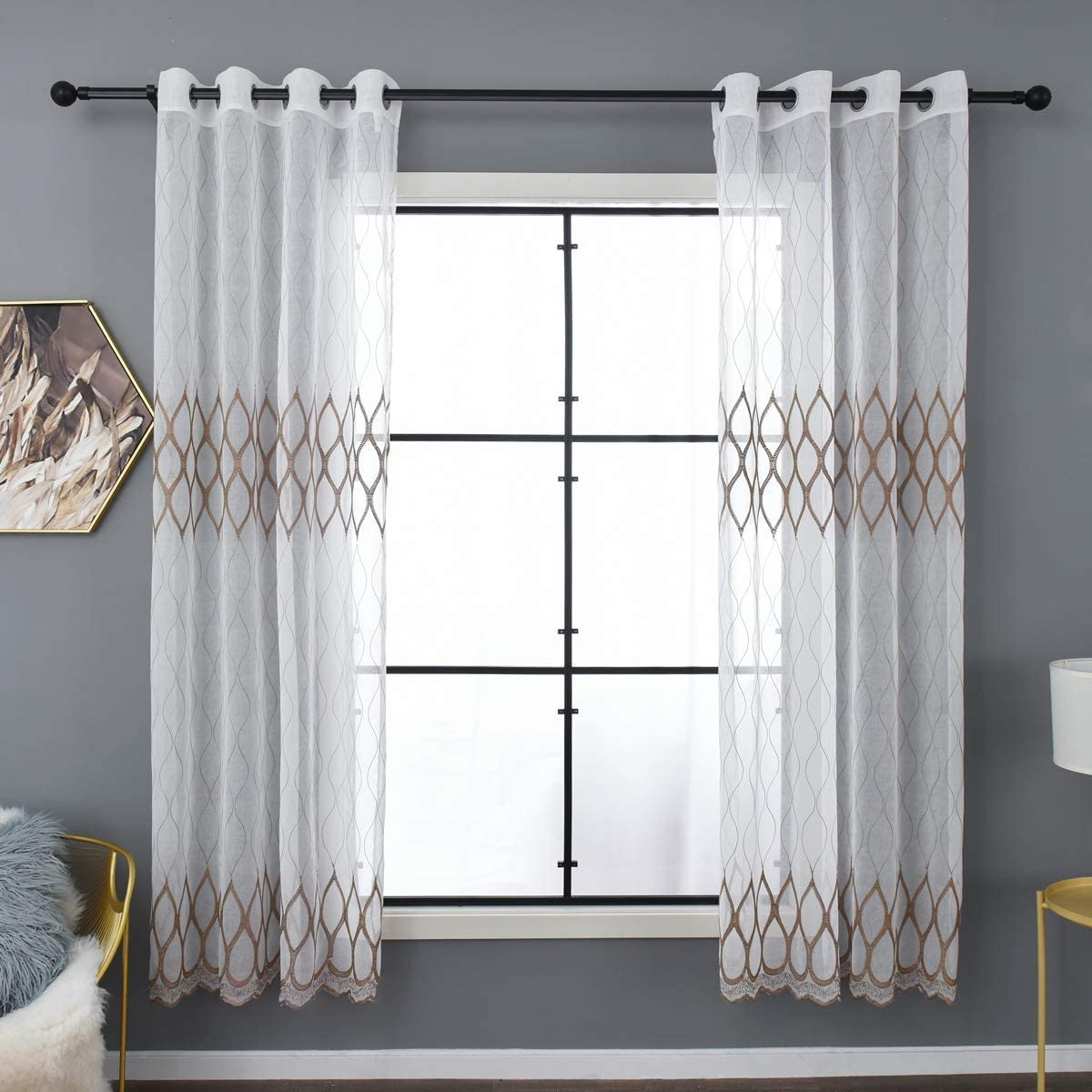 Drawstring curtain