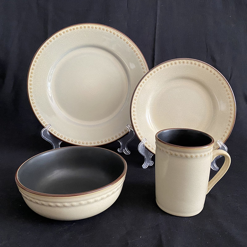 Reactive Glaze Dinnerware