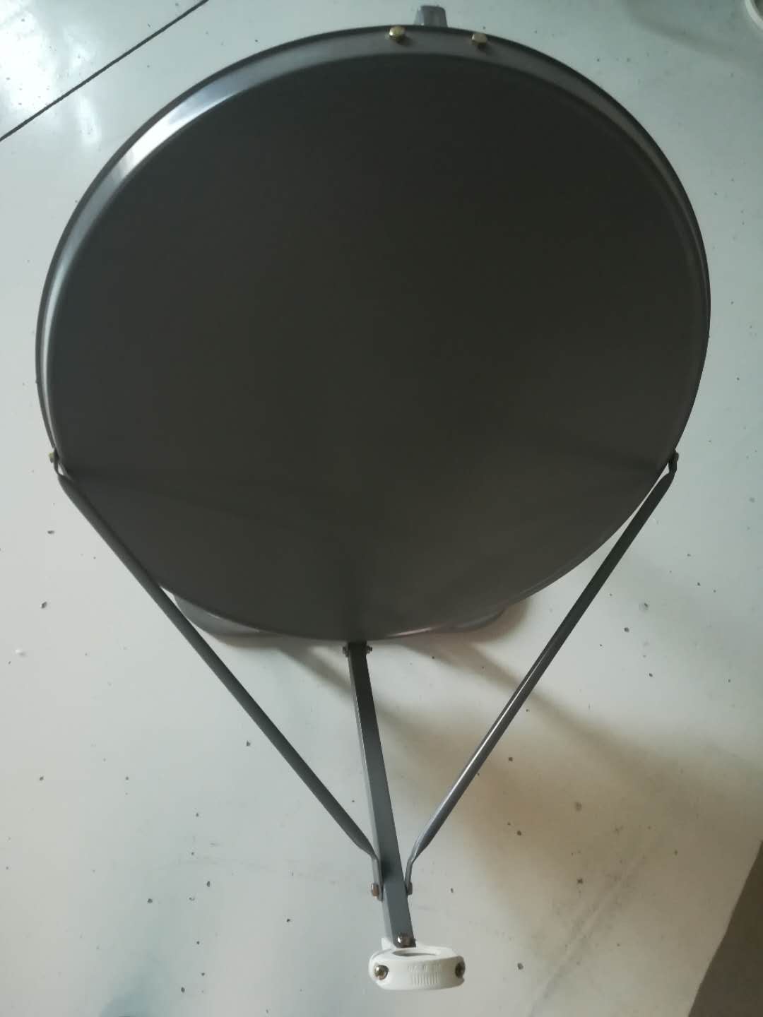 Dish antenna