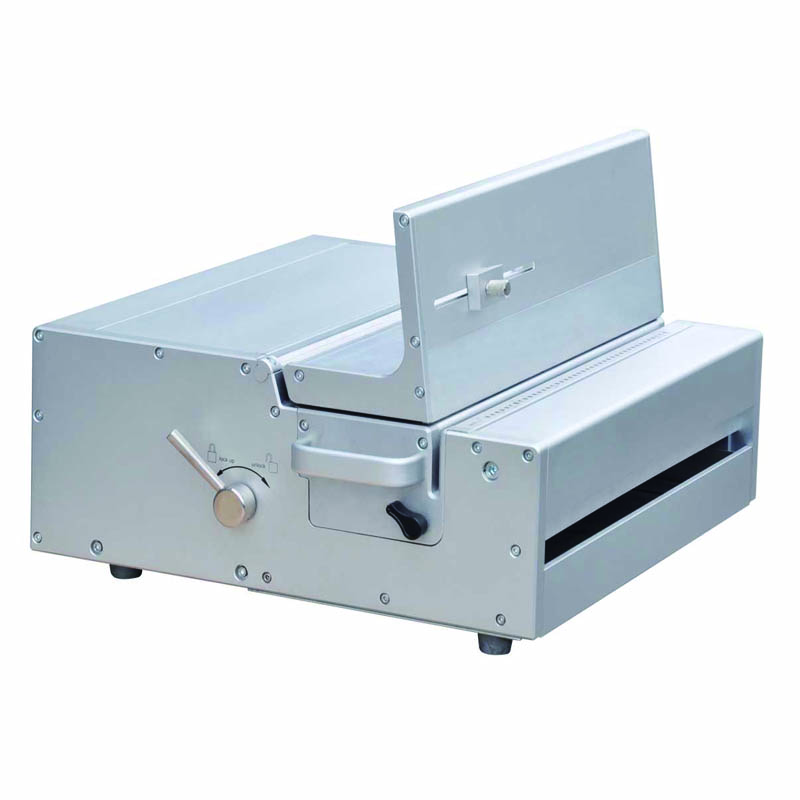 Semi-automatic desktop punching machine for calendar
