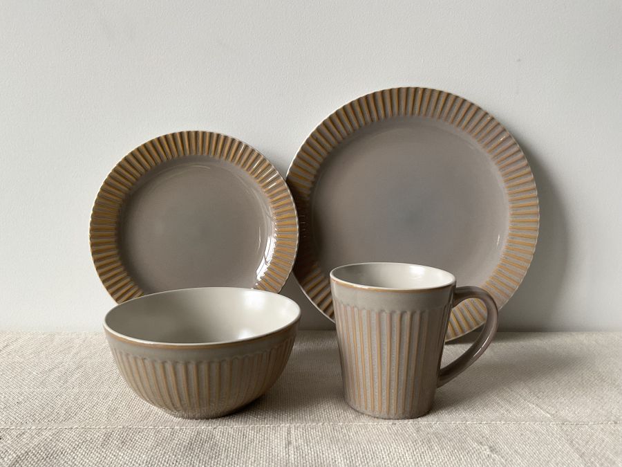 embossed reactive glaze