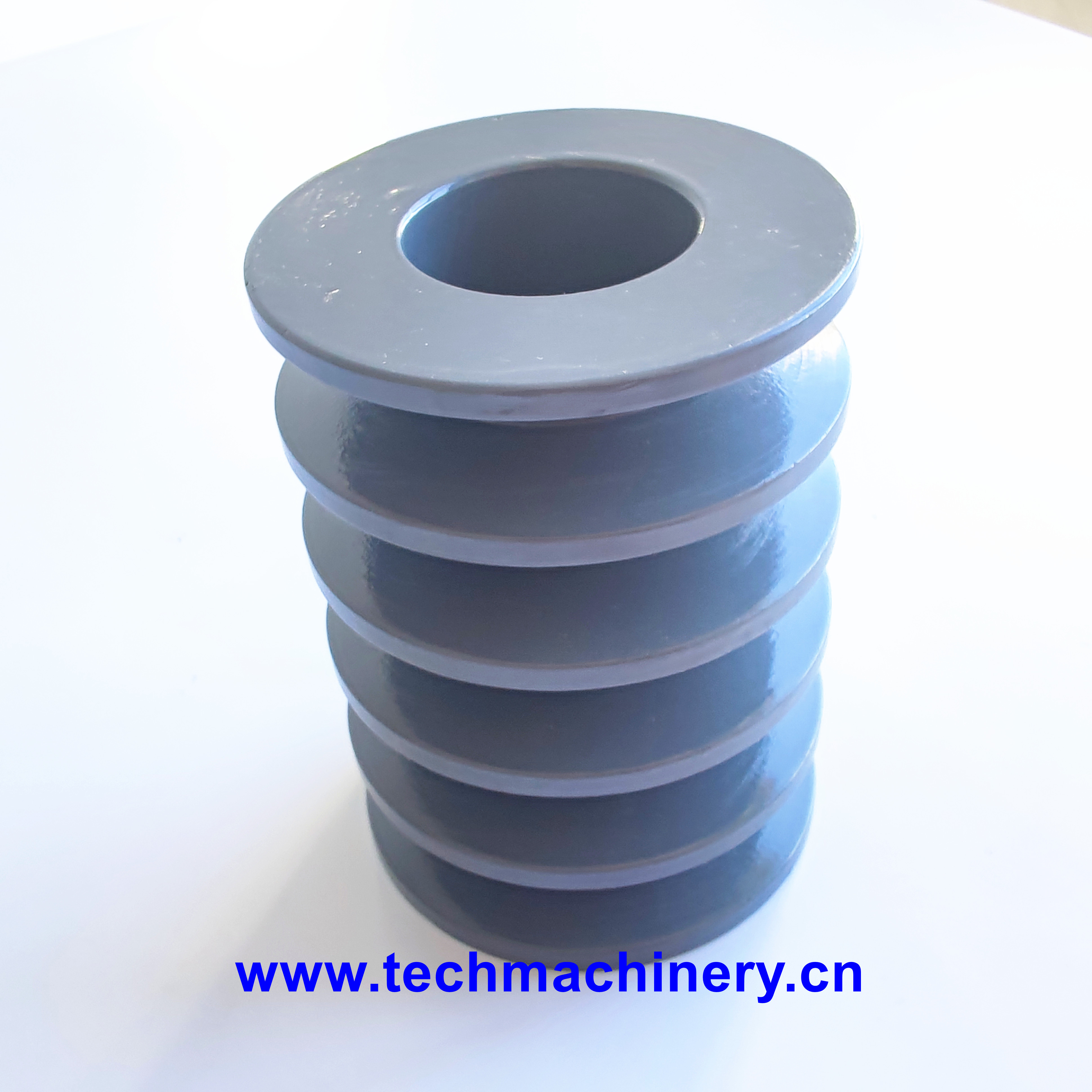 DALIAN TECH MACHINERY CO.LTD – molde de inyección 1