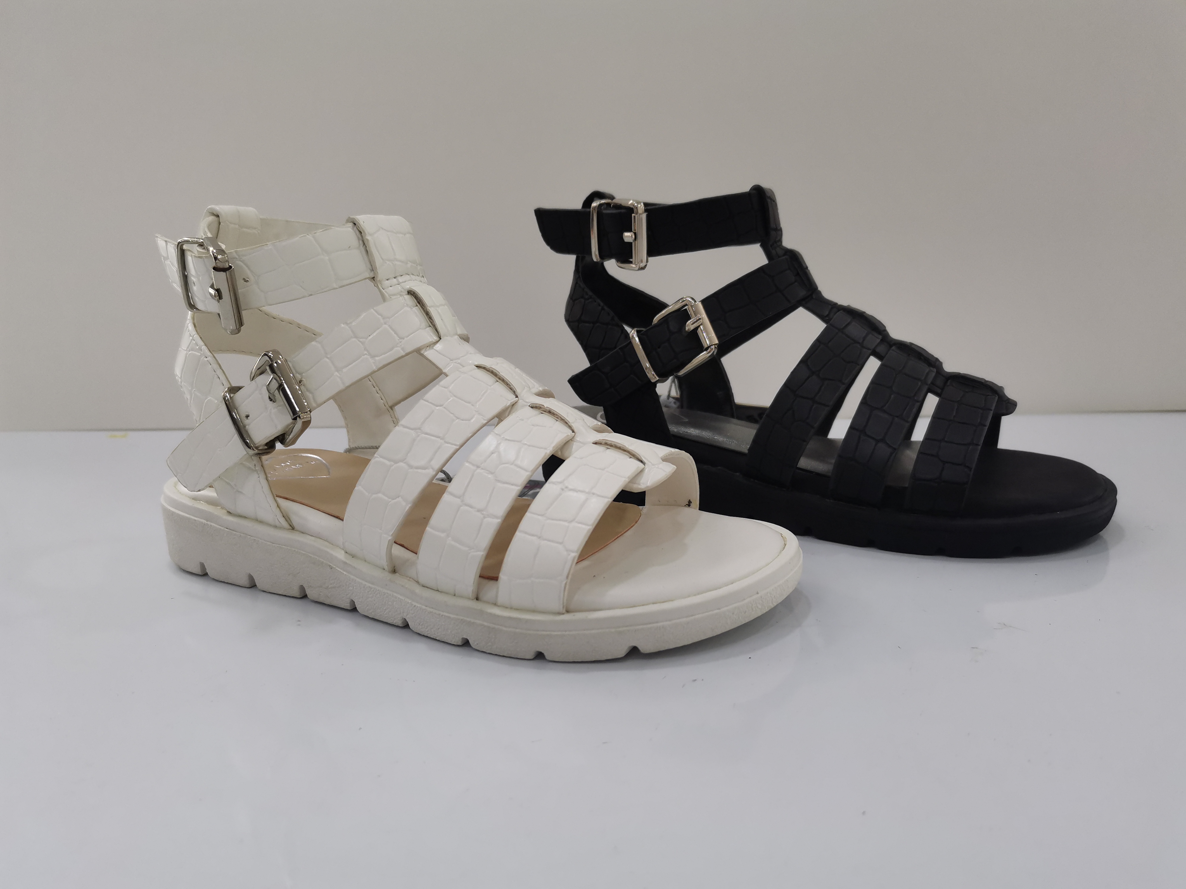 GAGIER INDUSTRIAL LIMITED – ropa deportiva 4