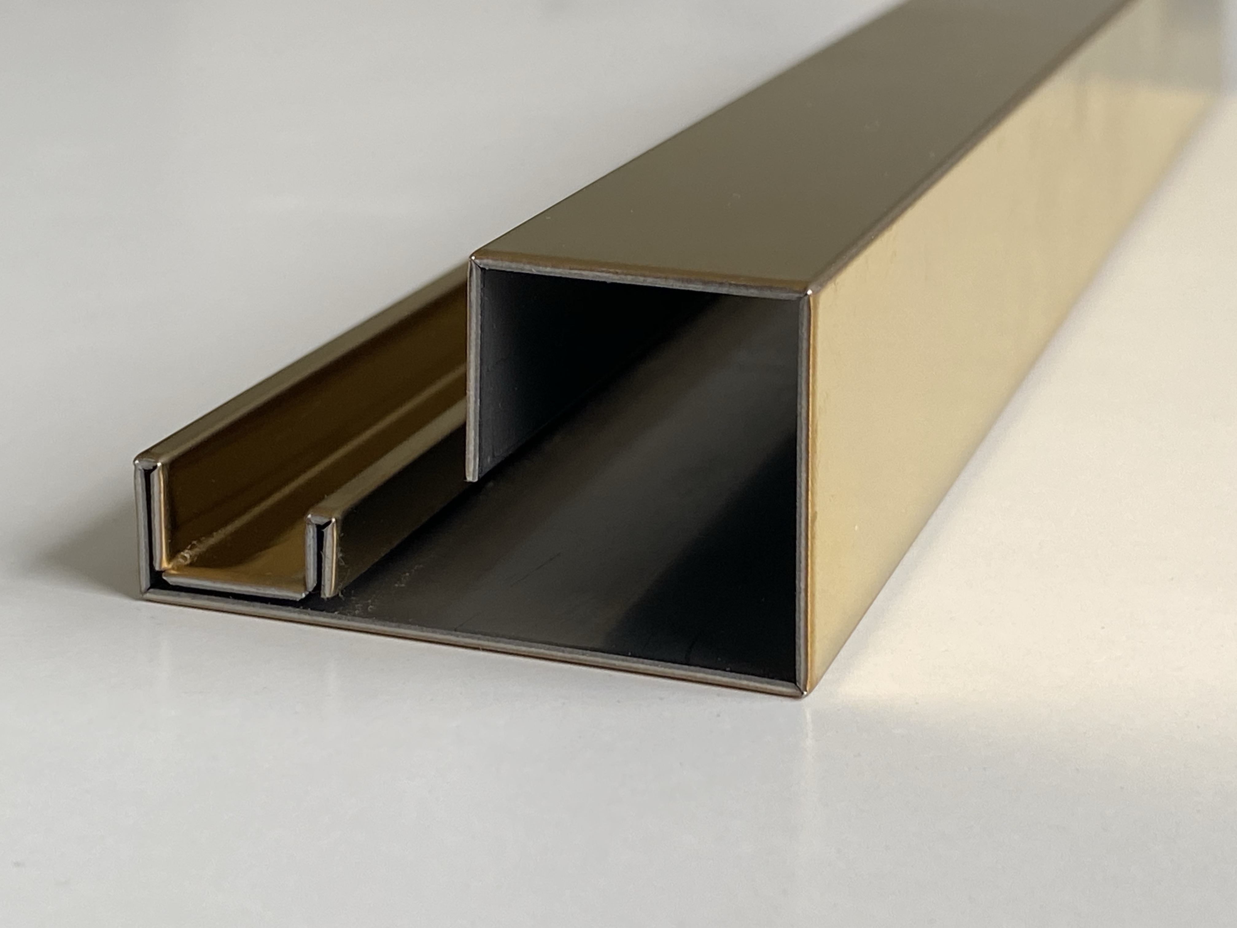 STAINLESS STEEL TILE TRIM SUG(grooved）