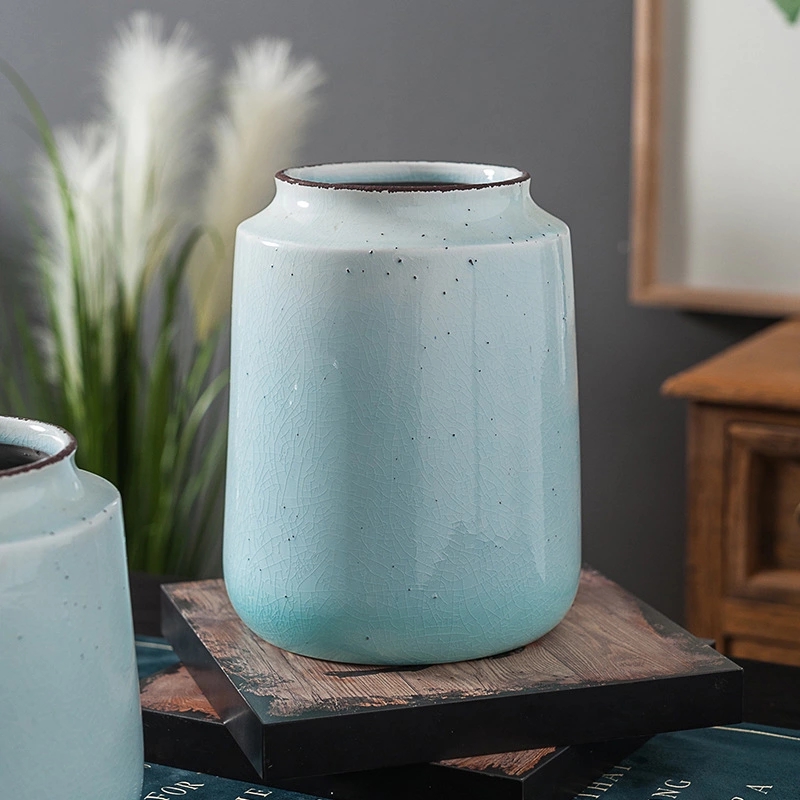 Ceramic flowerpot