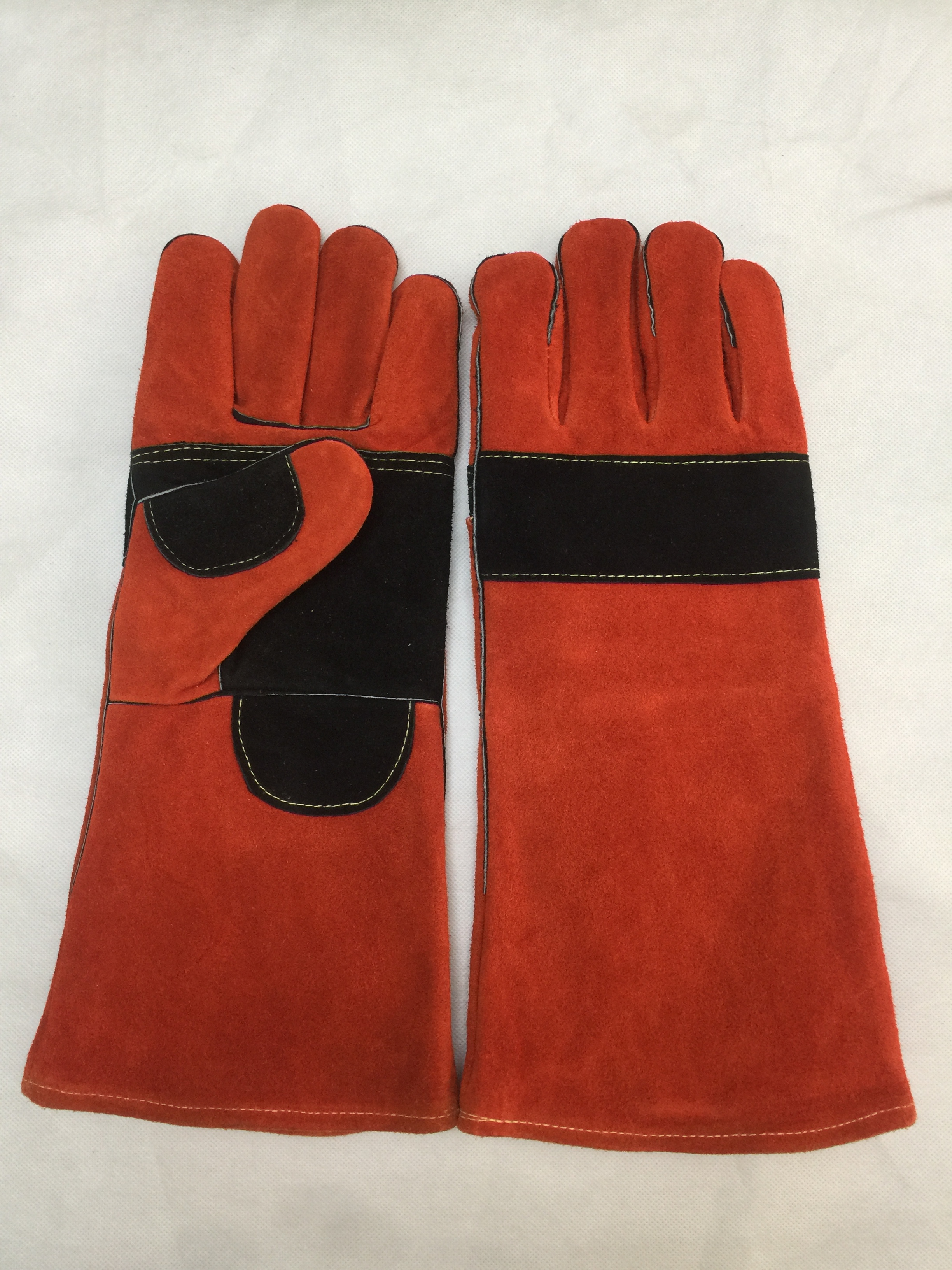 Welding gloves