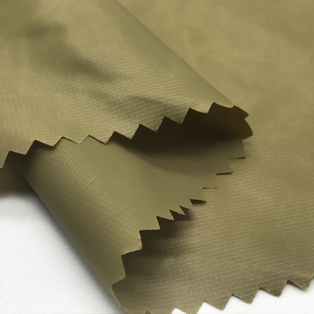 400T nylon taffeta oil cire fabric