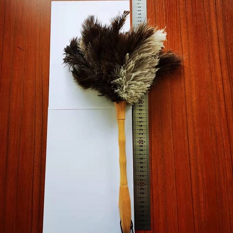 ostrich feather duster with woolden handle