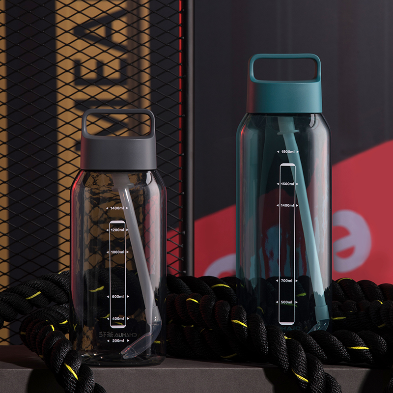 1.8L 2.3L plastic water bottle built-in filter sport bottle with capacity marker