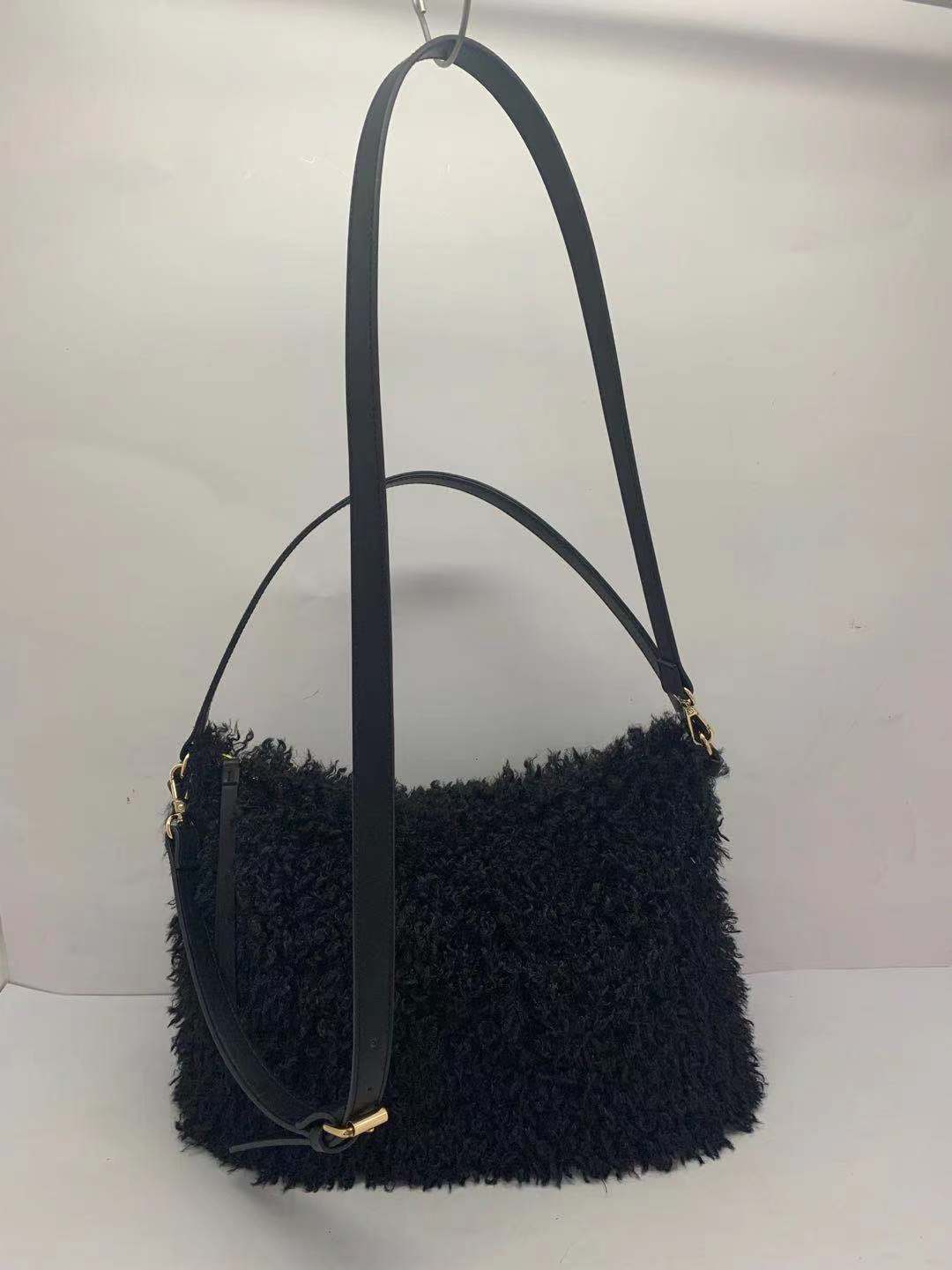 Shenzhen Yong Chang Da Bag Co.,LTD – Velvet covered box 4
