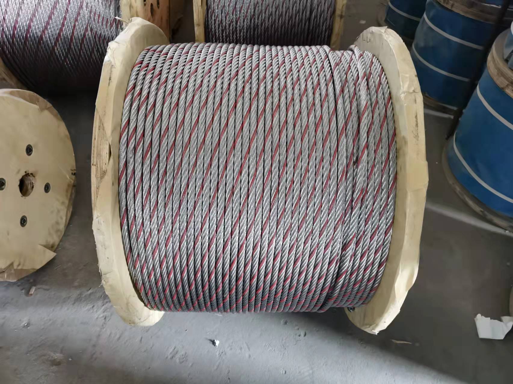 Ungalvanized steel wire rope