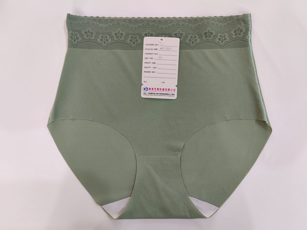 Women's traceless briefs