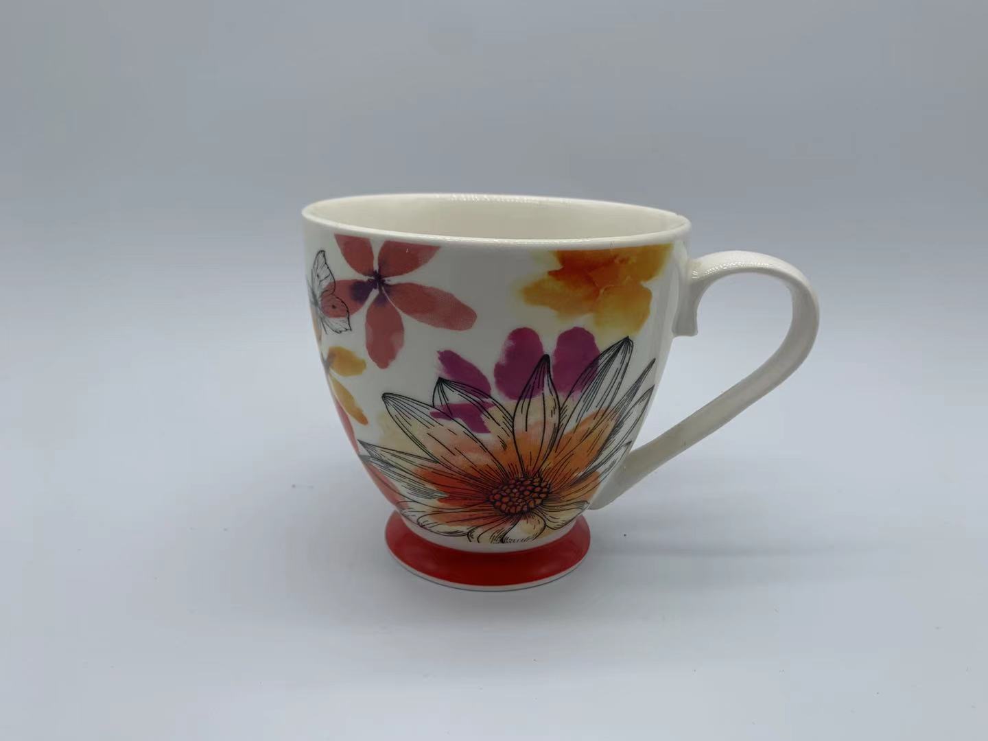 Footed Mug