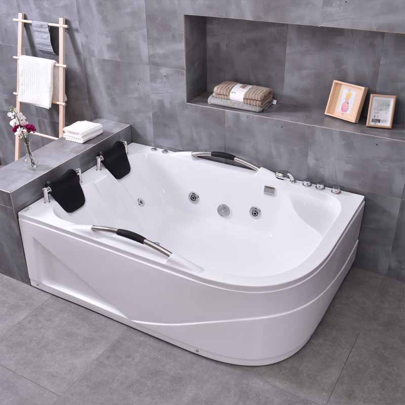 jacuzzi bathtub