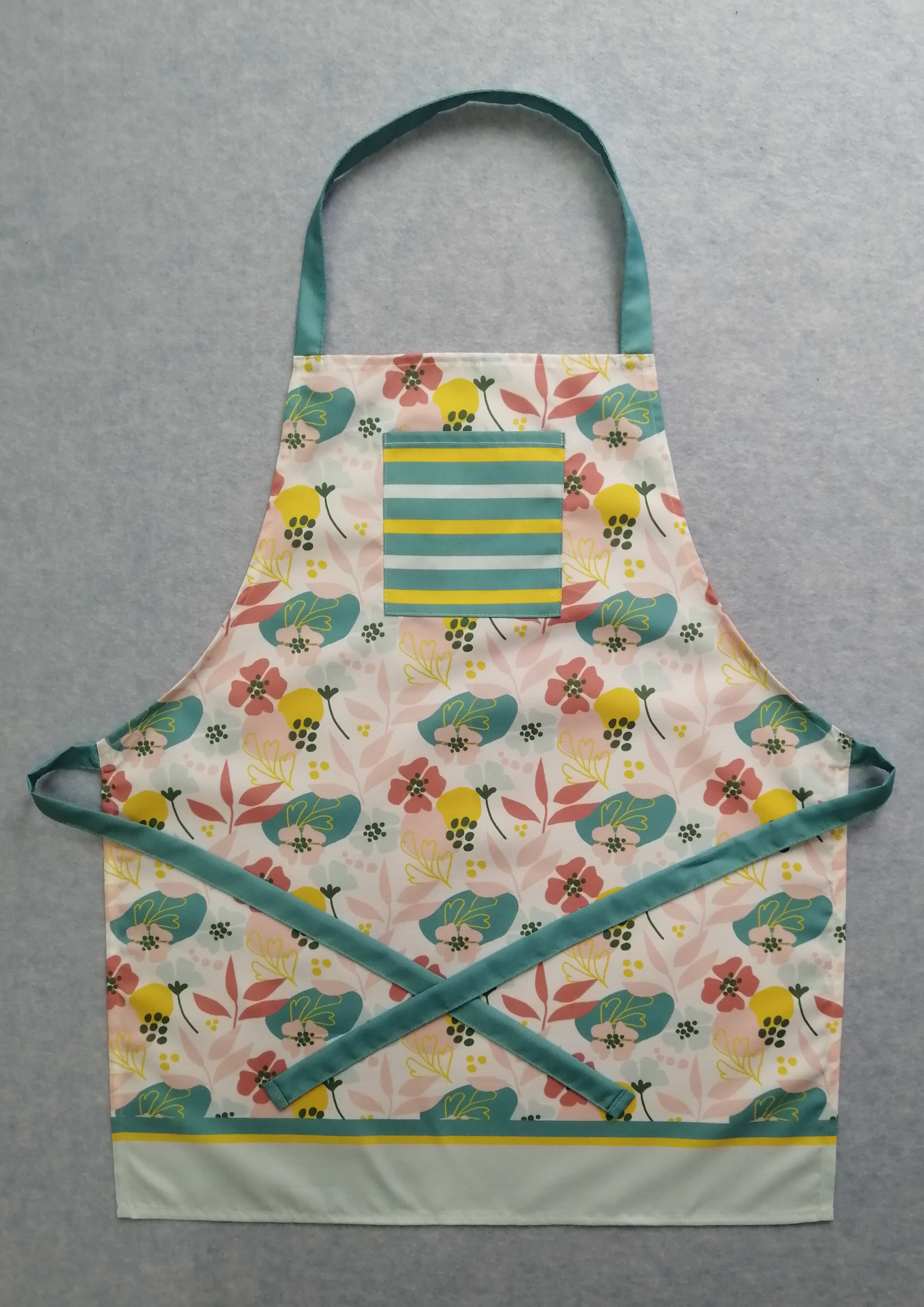 Polyester apron