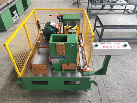 Pneumatic punching group_ cabinet inner liner