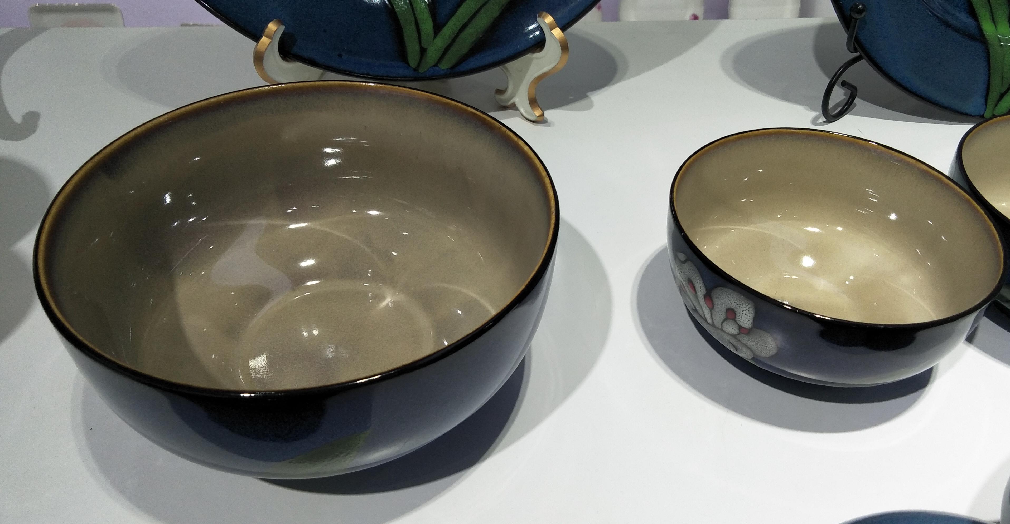 Embossment new bone china dinnerset
