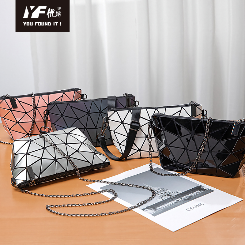 Early fall 2022 New Flexible folding laser Diamond bag fashion cross women's fashionable sing bag