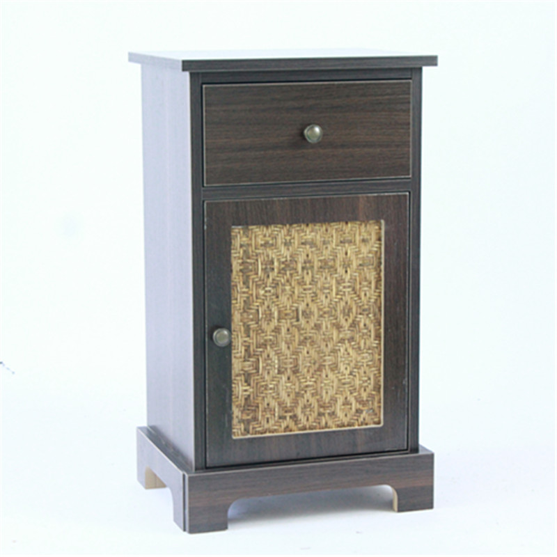 Folding storage basket