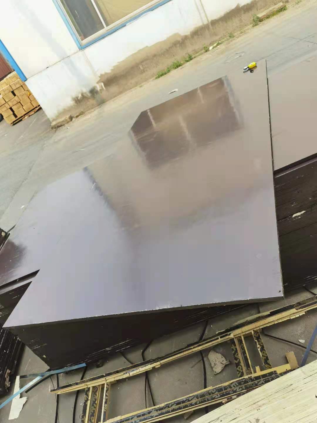 black film faced plywood