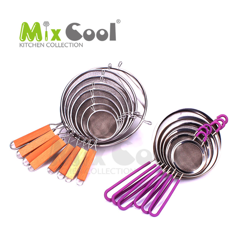 Stainless steel strainer