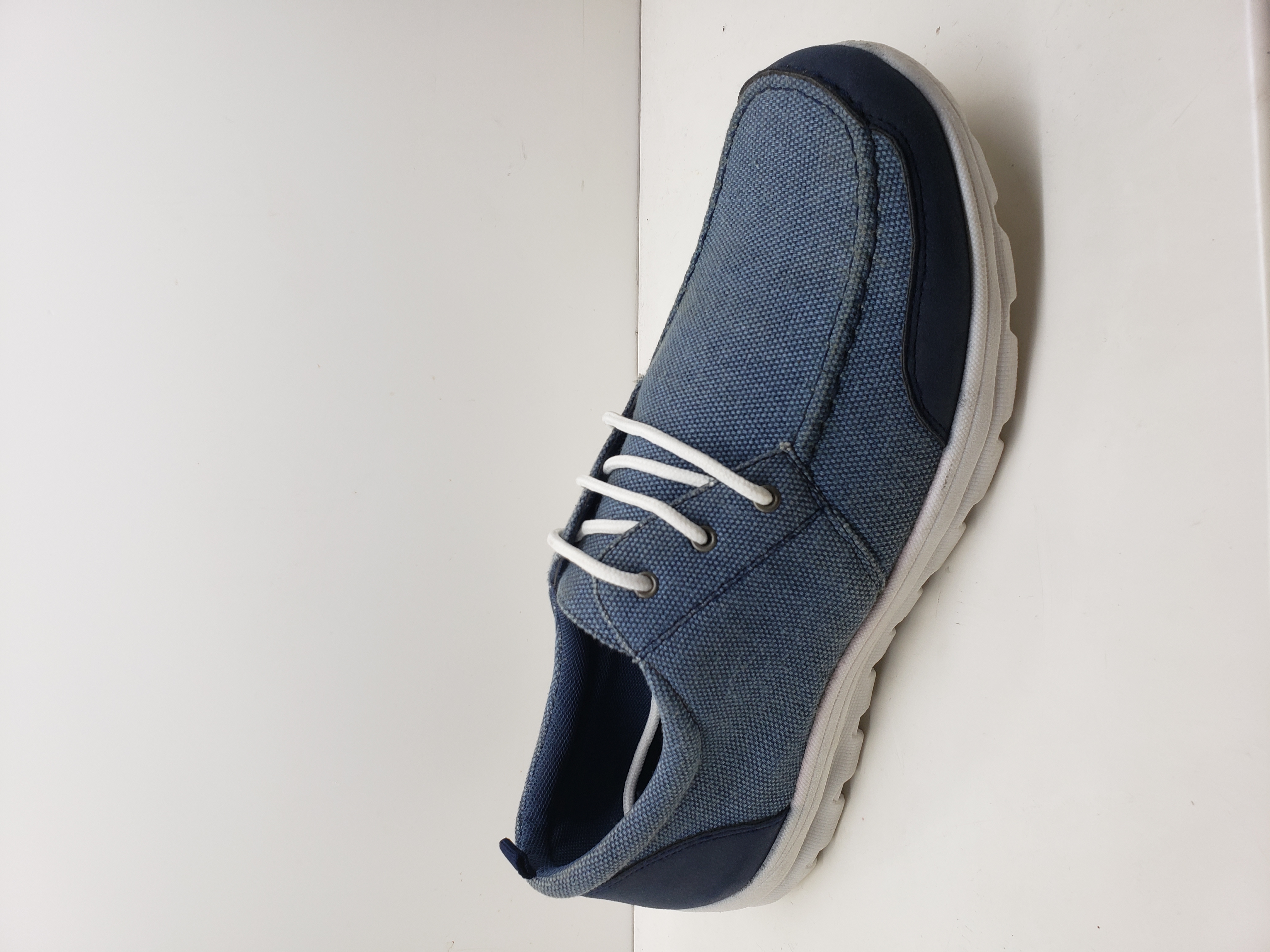 casual shoes