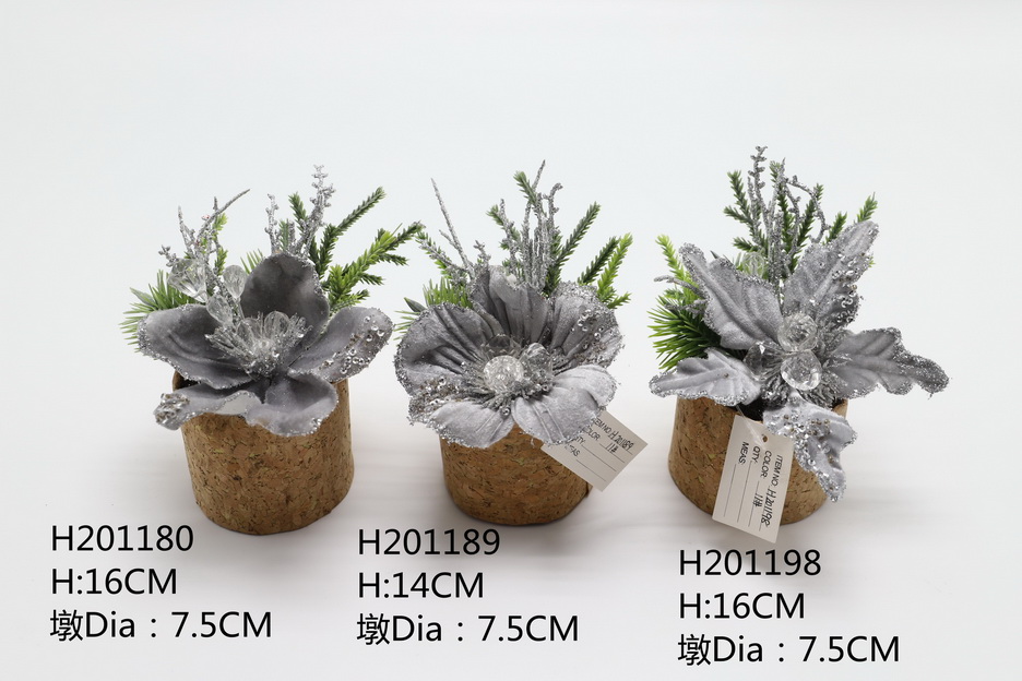 Christmas Pot -2